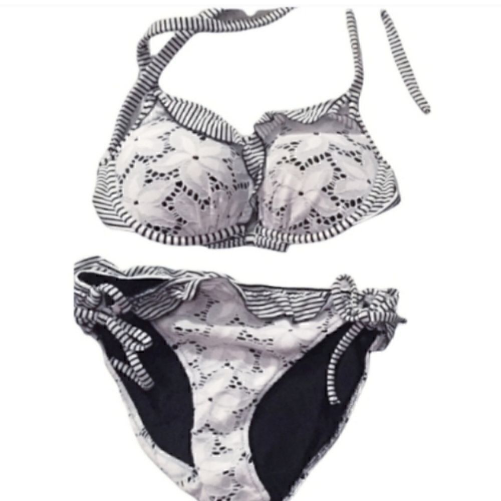 Victoria's Secret Bikini 